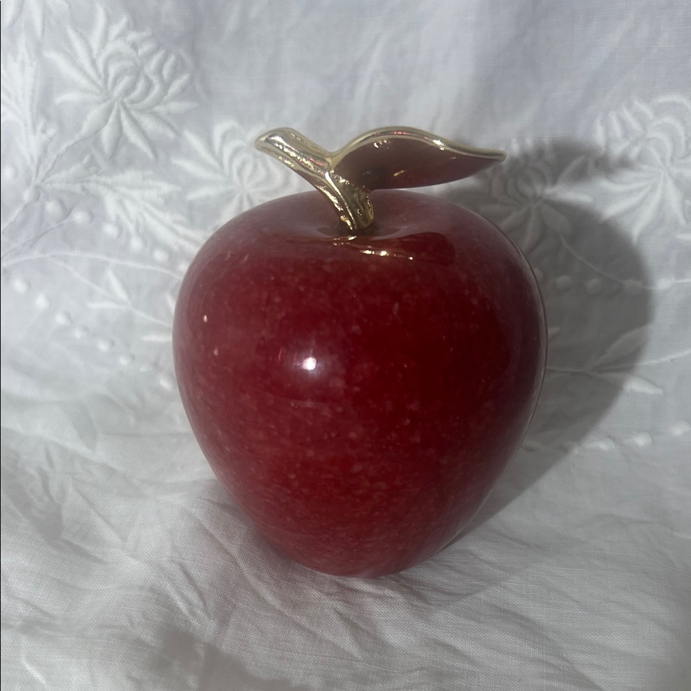 Beautiful Red Apple Paperweight with Brass Stem and Leaf Unbranded - Picture 2 of 5